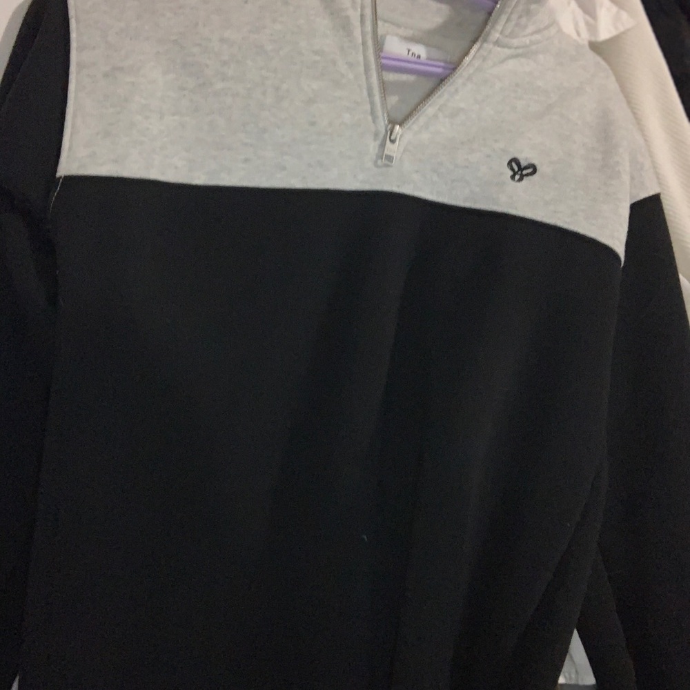 Black and Gray Half-Zip Sweatshirt tna xs